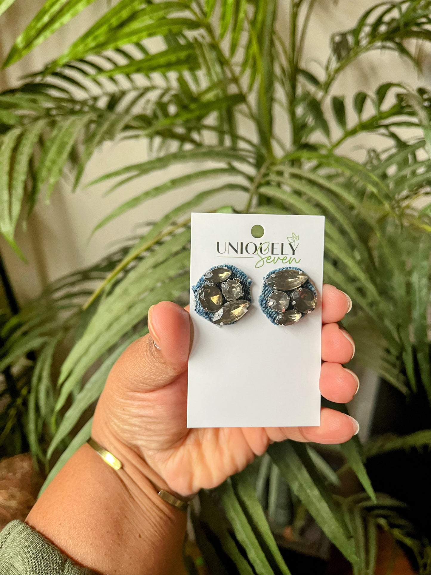 Mini Circle Jean studs